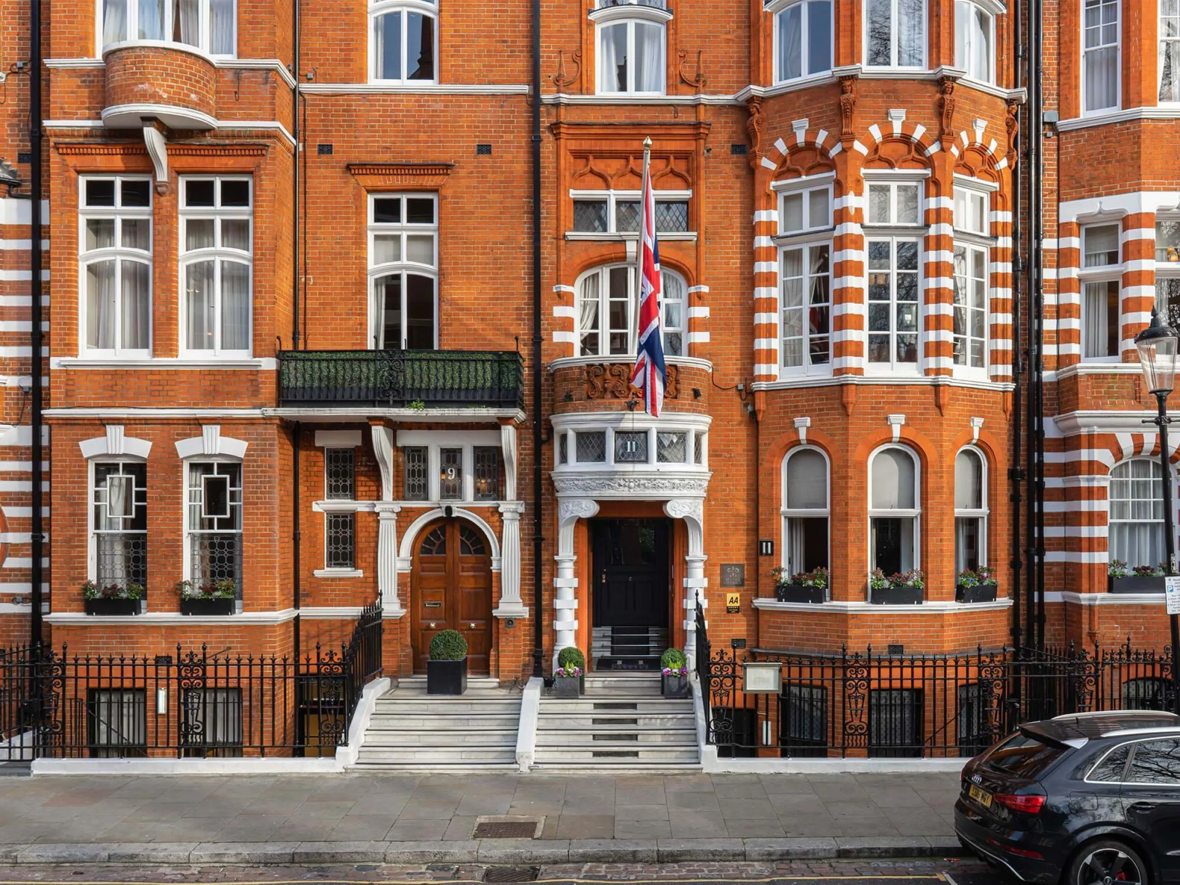 11 Cadogan Gardens — Chelsea boutique townhouse hotel