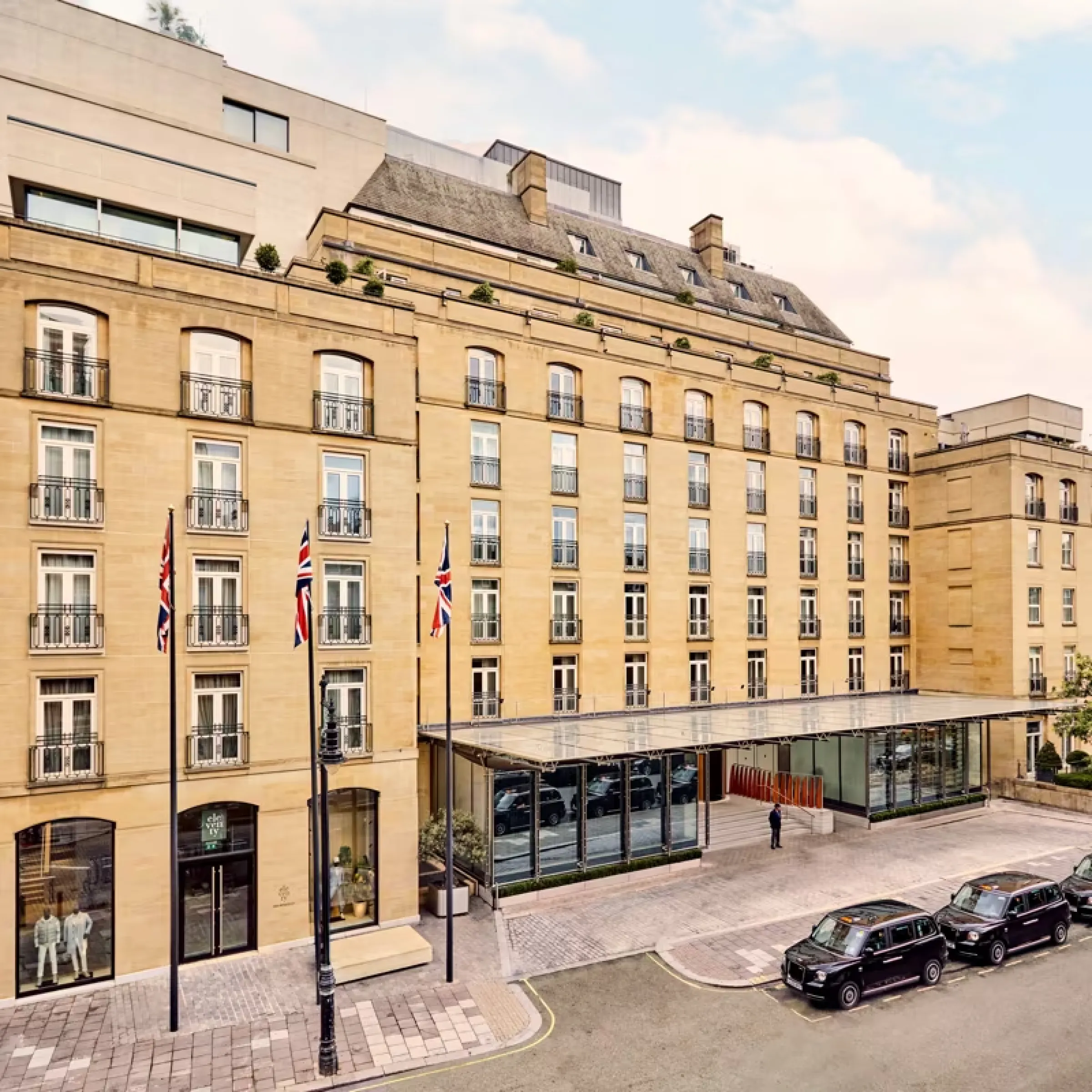 The Lanesborough luxury hotel exterior at Hyde Park Corner