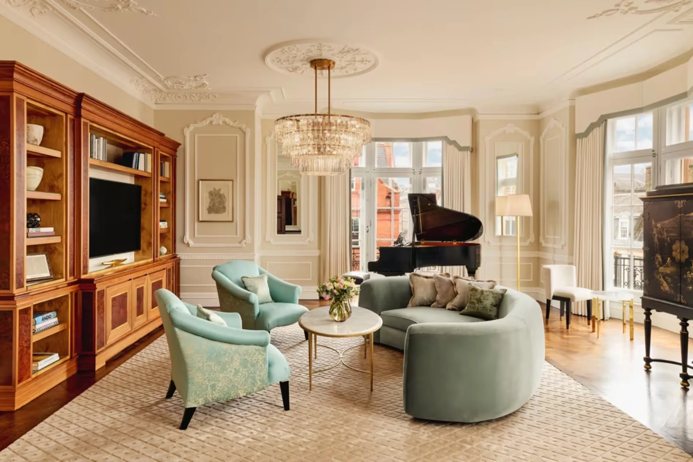 Claridge's interior with piano